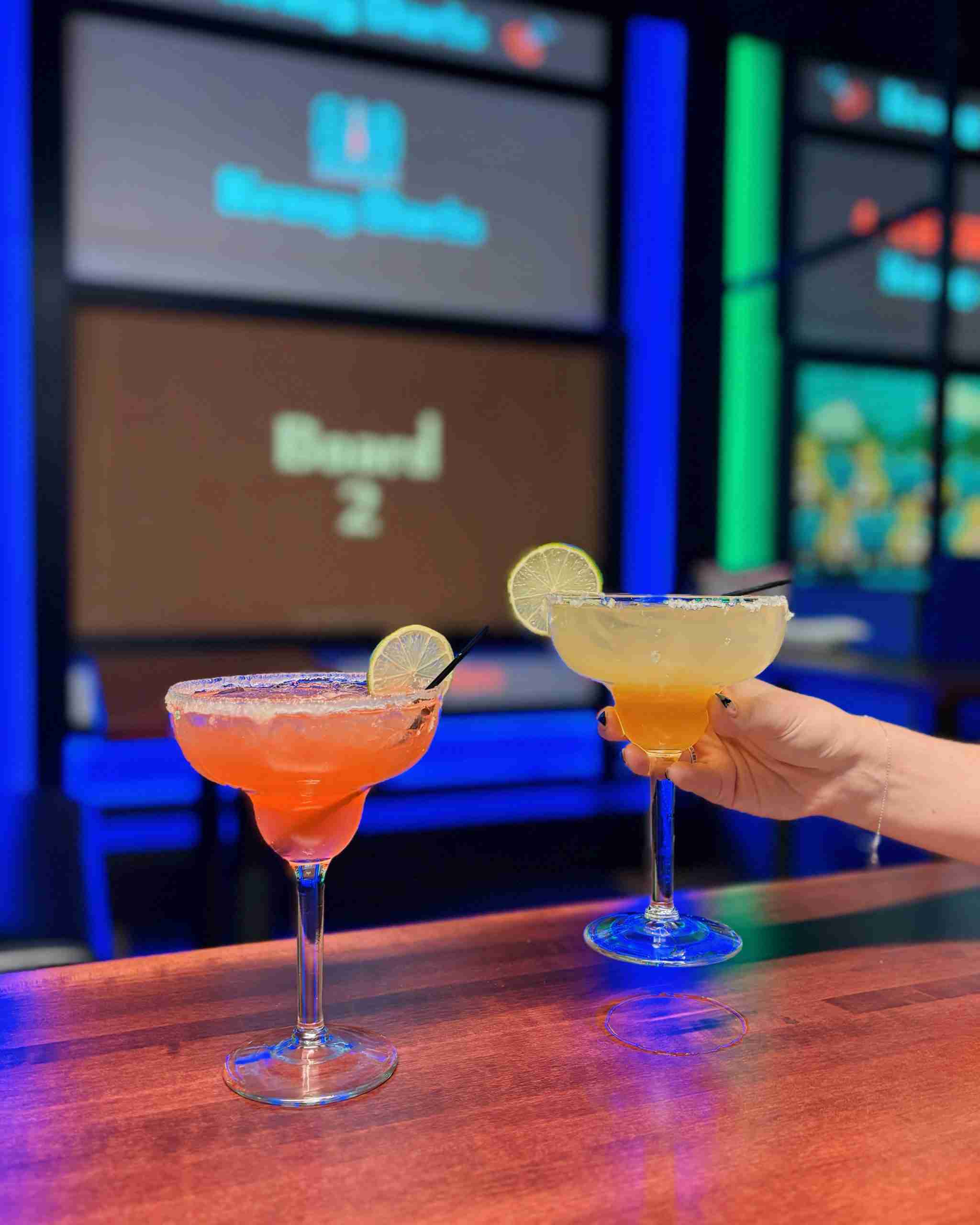 810 Entertainment Estero